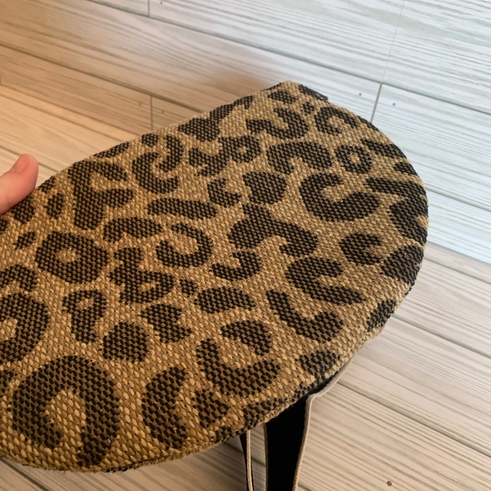 Charles and Heka fashion Leopard Print Crossbody Belt Bag in Brown - Picture 5 of 5